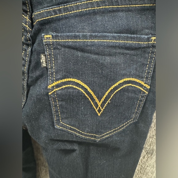 Like new Levi’s skinny jeans size 3S - Picture 3 of 14